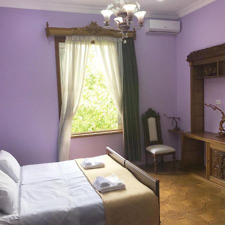 Hotel Wooden Museum à Koutaïssi Extérieur photo