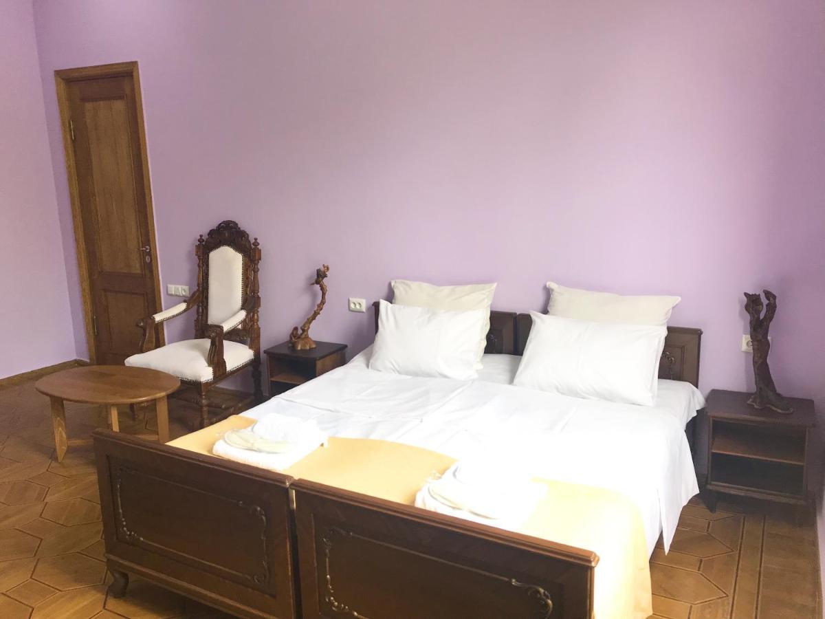 Hotel Wooden Museum à Koutaïssi Extérieur photo