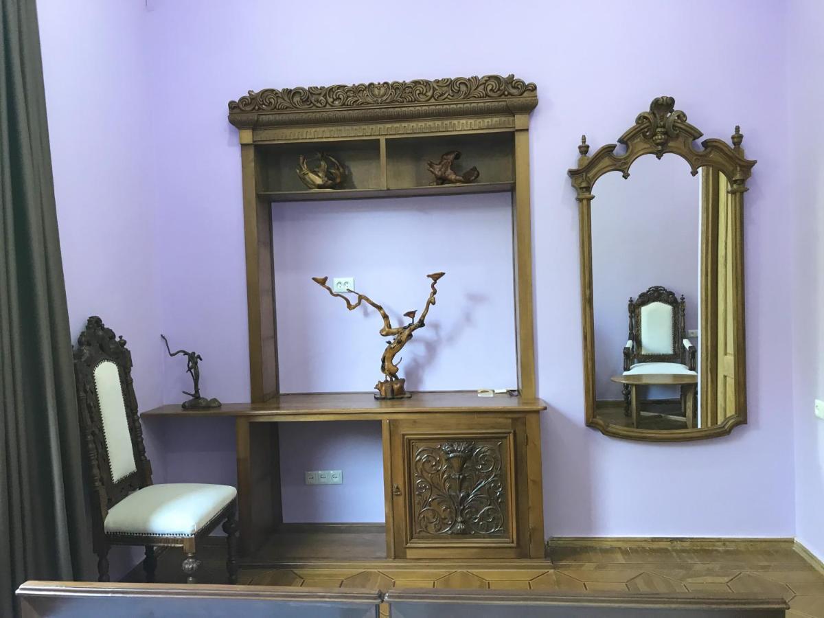 Hotel Wooden Museum à Koutaïssi Extérieur photo